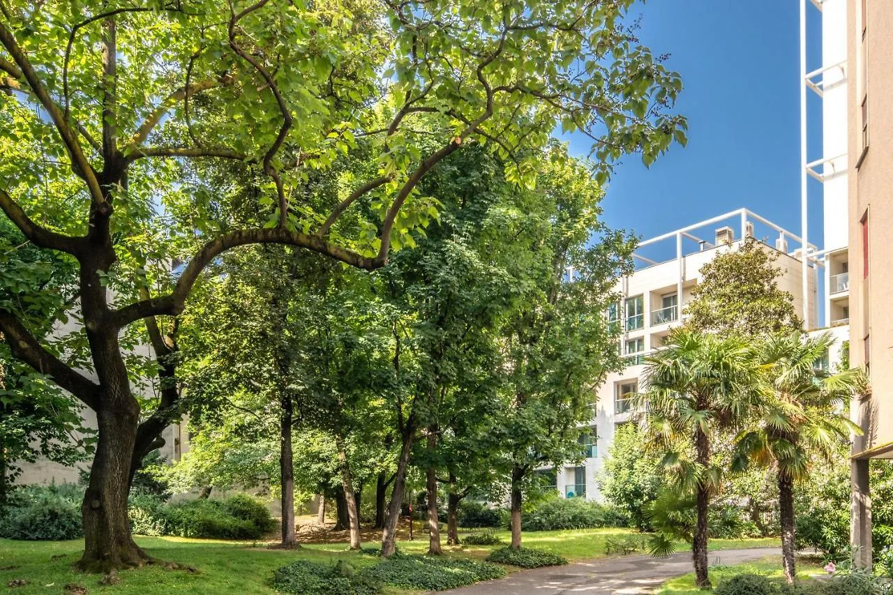 Garden Home Procaccini Milan Apartment