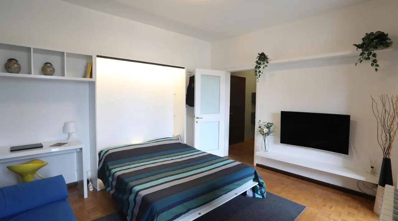 Apartment Garden Home Procaccini Milan